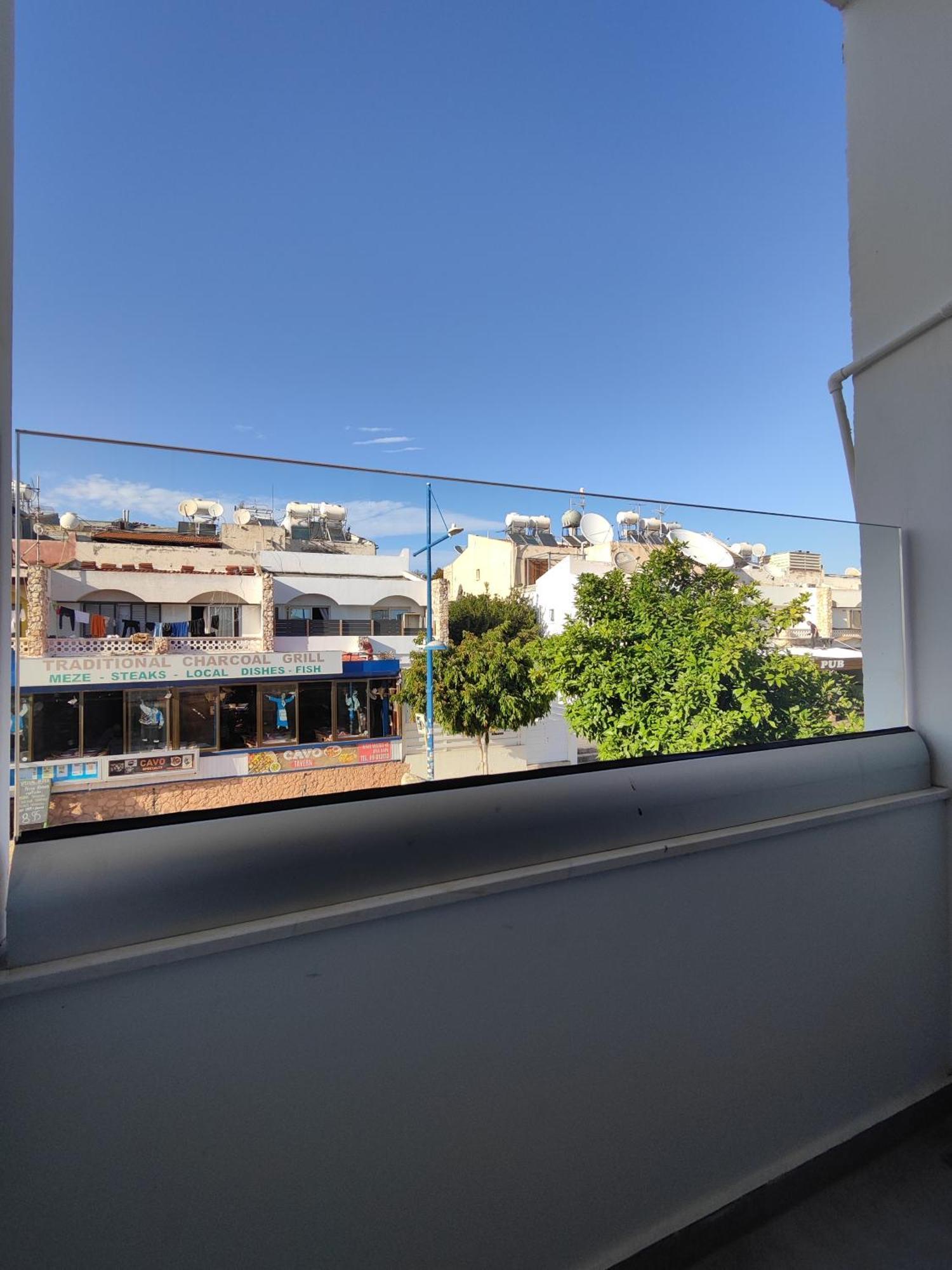 Sun Plaza Suites - Adults Only Ayia Napa Esterno foto