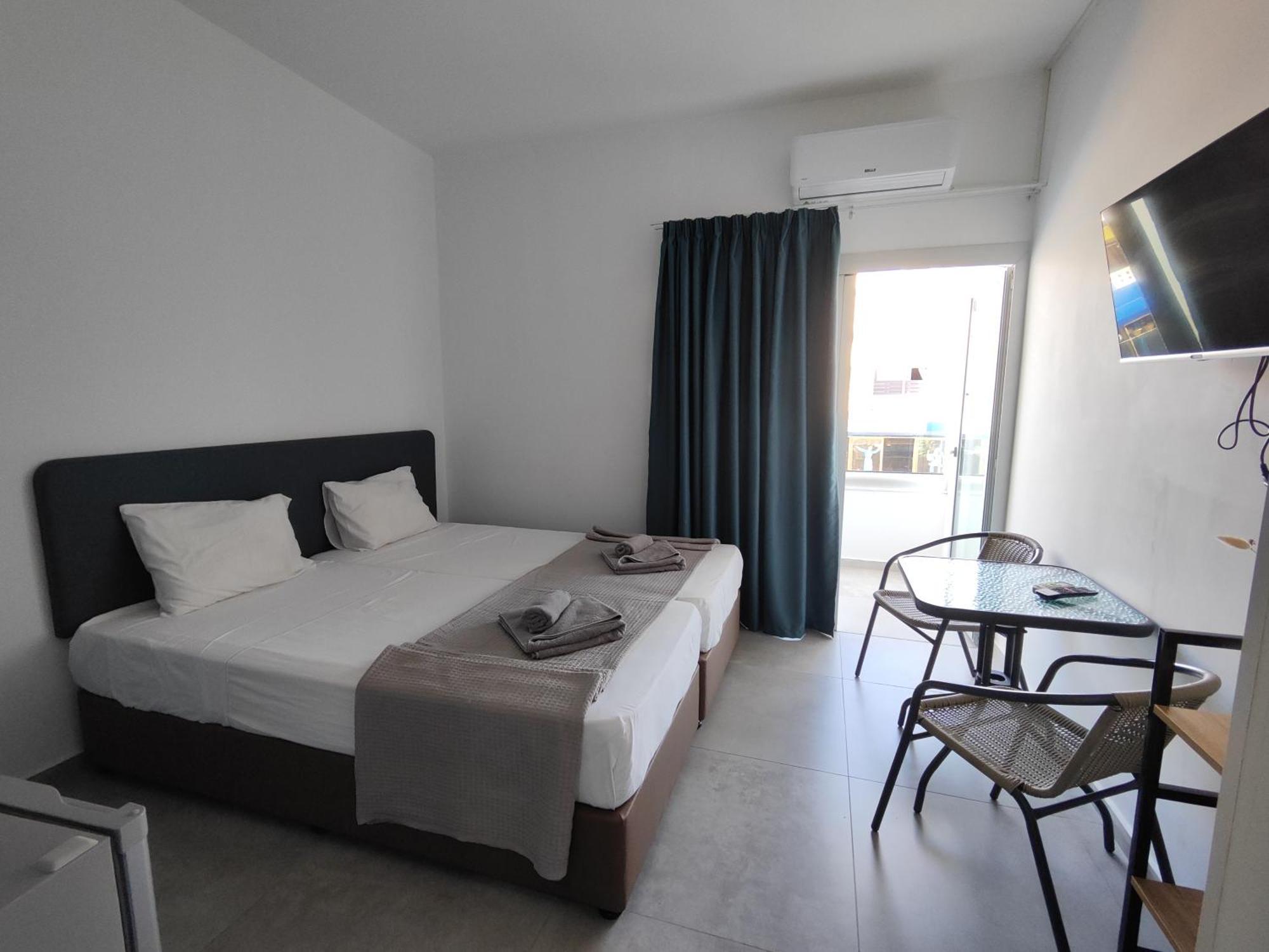 Sun Plaza Suites - Adults Only Ayia Napa Esterno foto