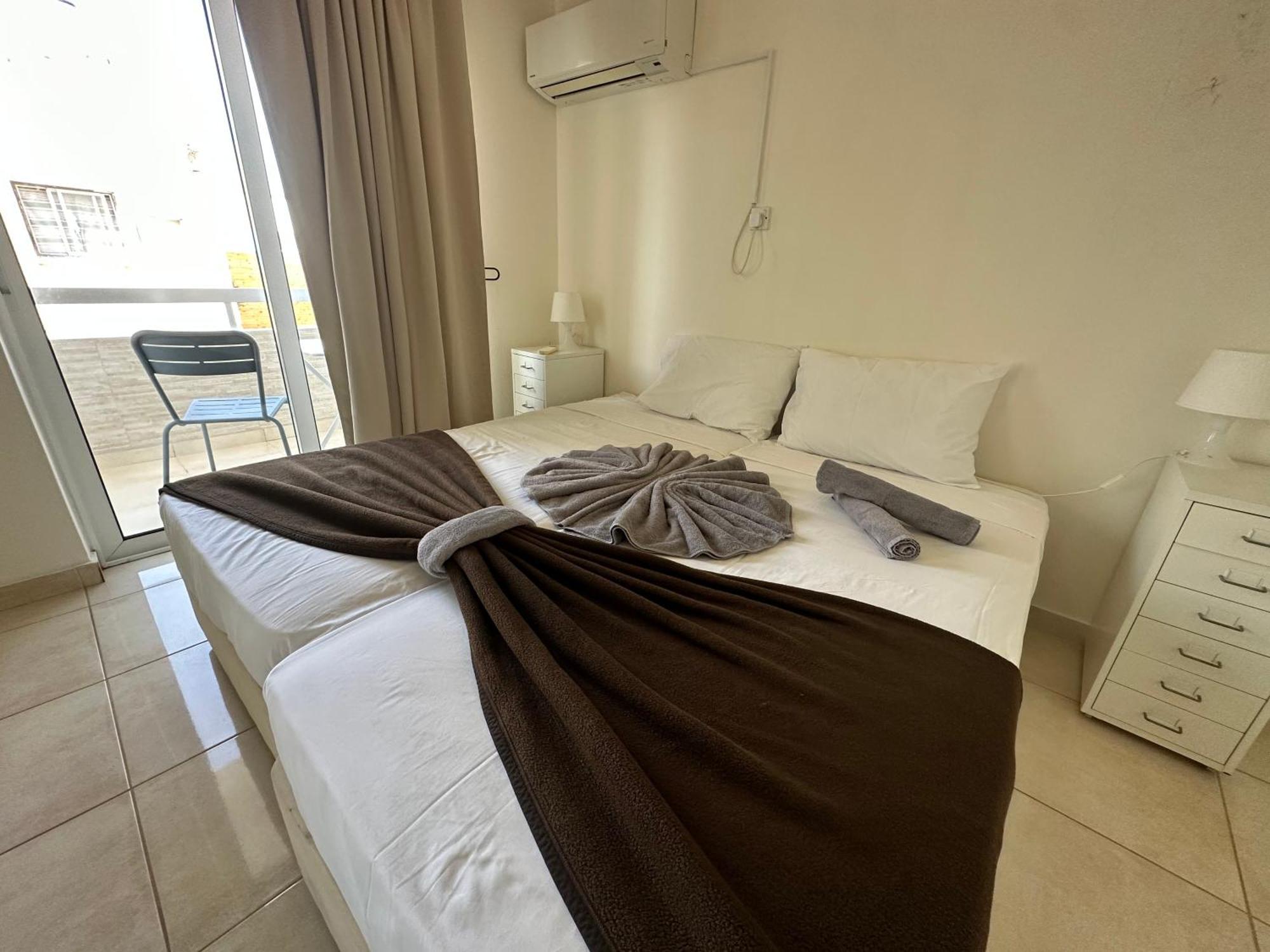 Sun Plaza Suites - Adults Only Ayia Napa Esterno foto