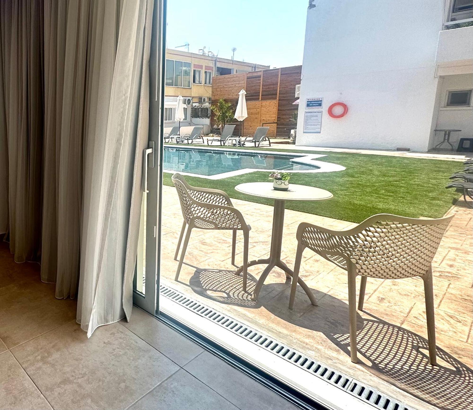 Sun Plaza Suites - Adults Only Ayia Napa Esterno foto