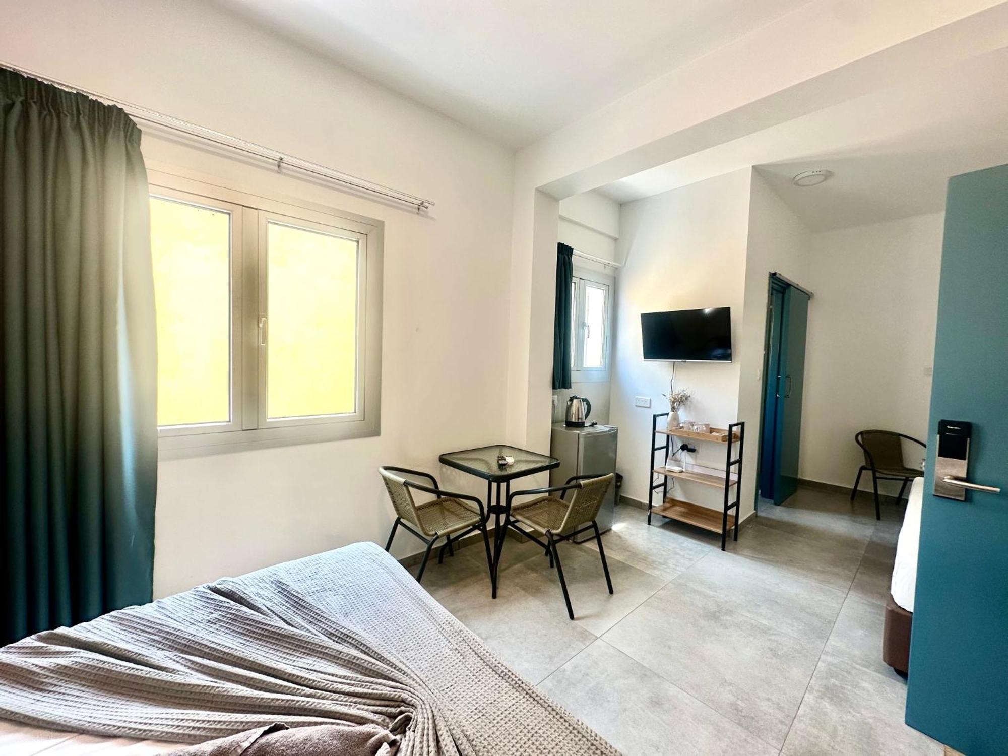 Sun Plaza Suites - Adults Only Ayia Napa Esterno foto
